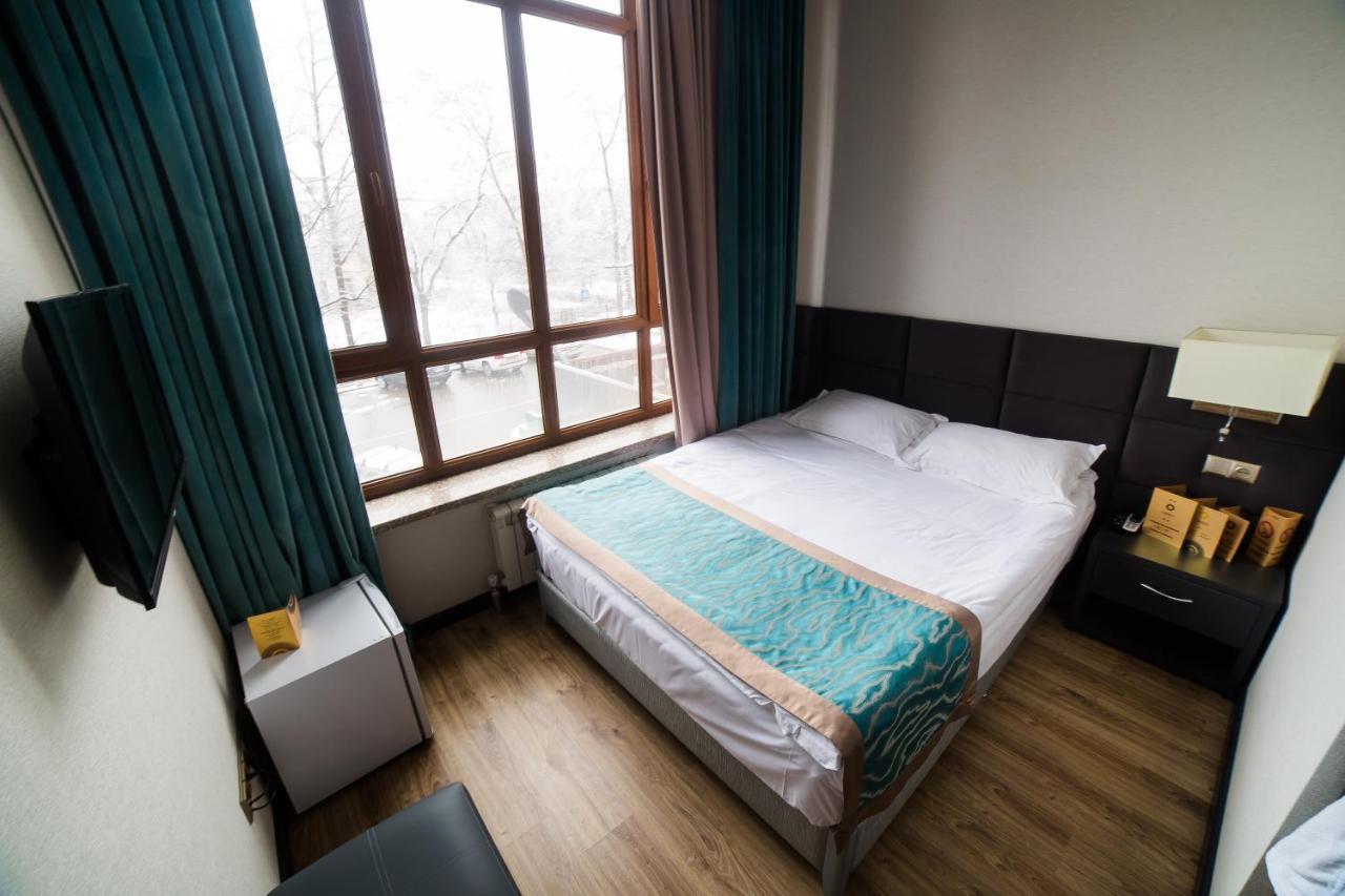 Golden Hotel بيشكيك المظهر الخارجي الصورة