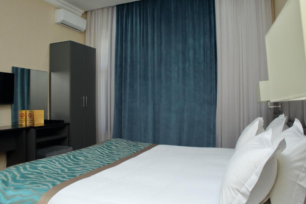 Golden Hotel بيشكيك المظهر الخارجي الصورة