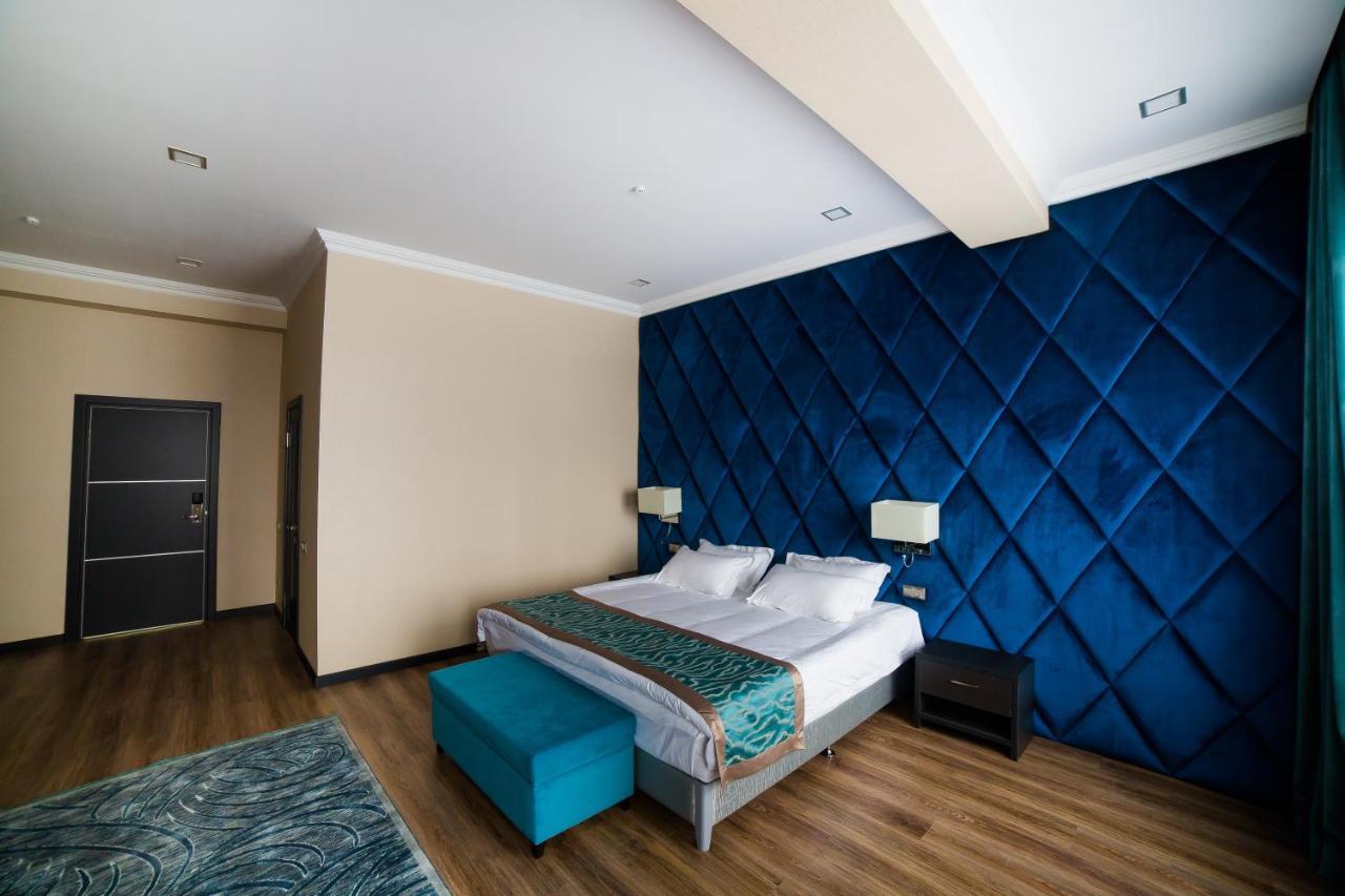Golden Hotel بيشكيك المظهر الخارجي الصورة