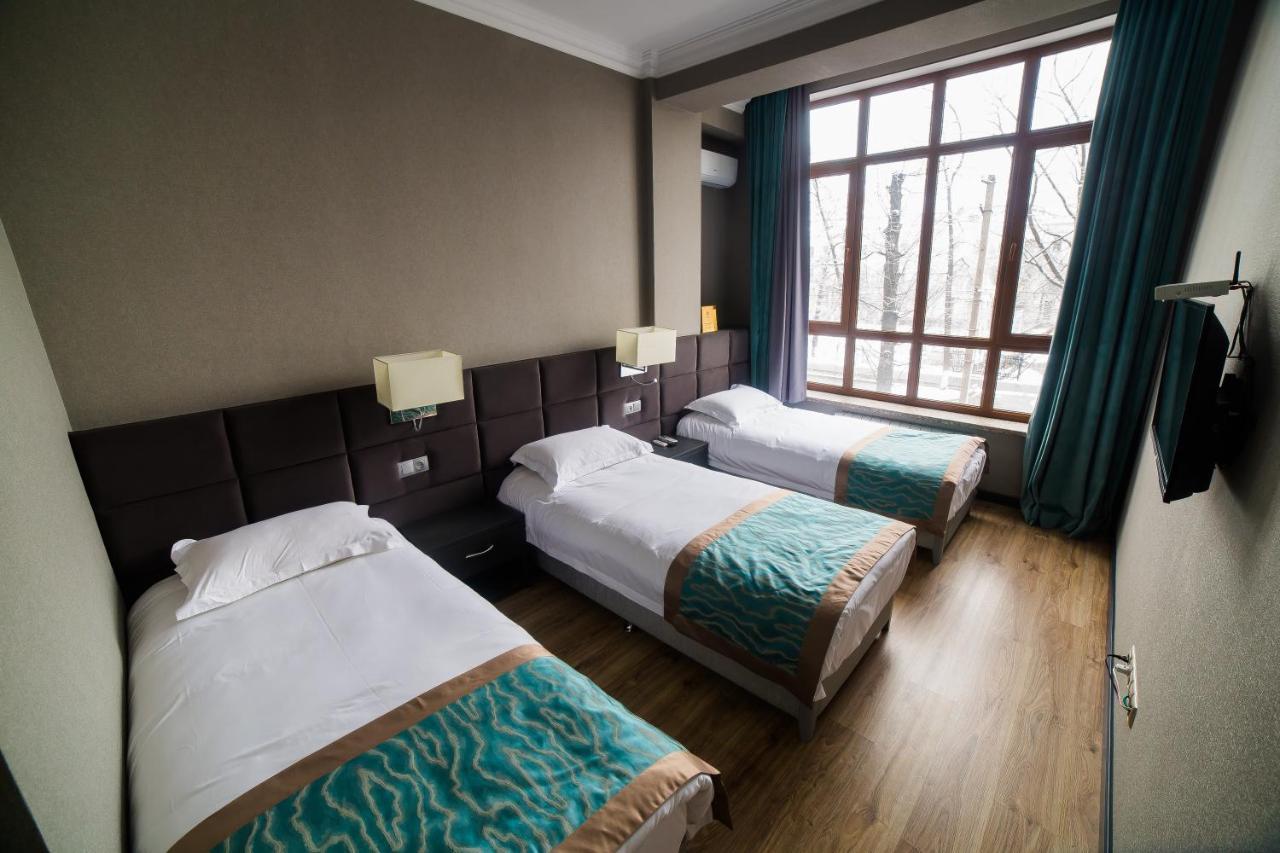 Golden Hotel بيشكيك المظهر الخارجي الصورة