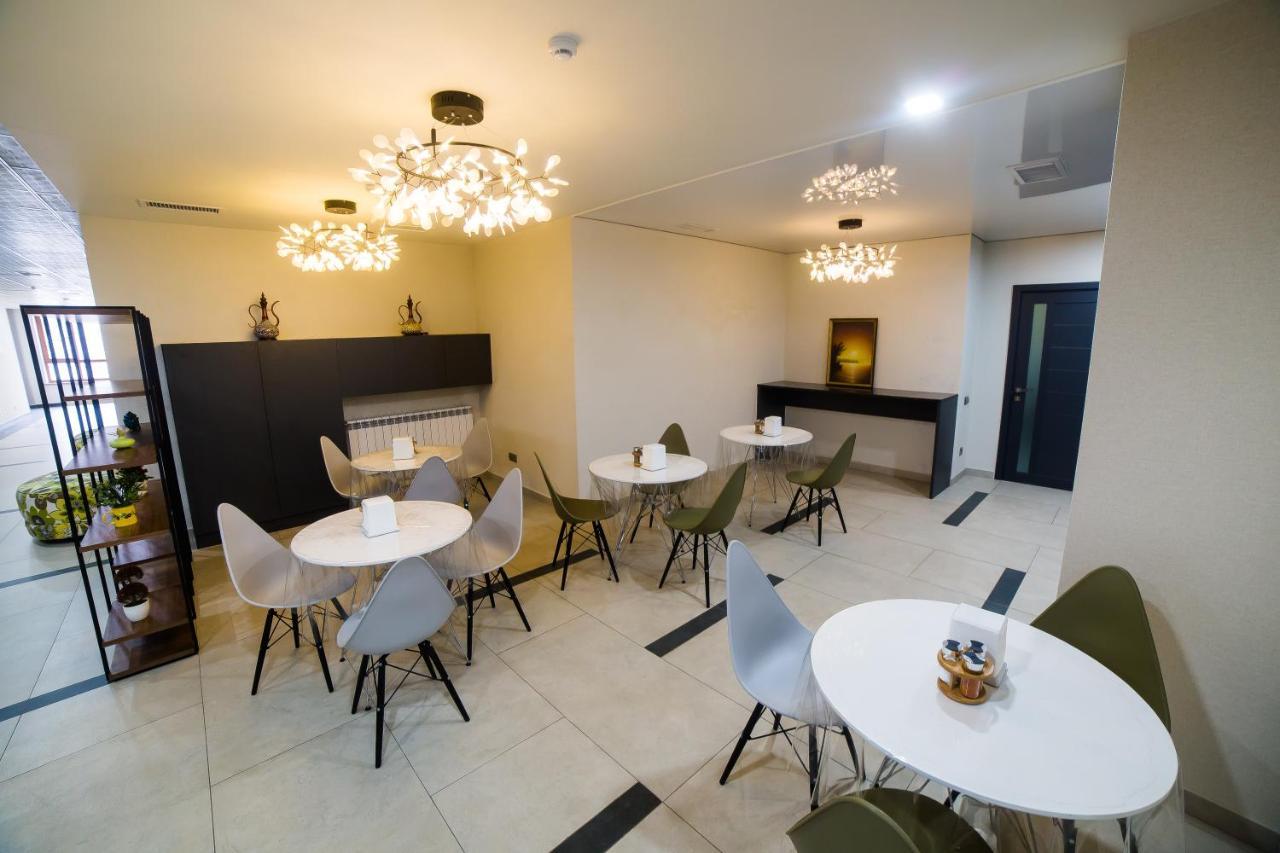 Golden Hotel بيشكيك المظهر الخارجي الصورة