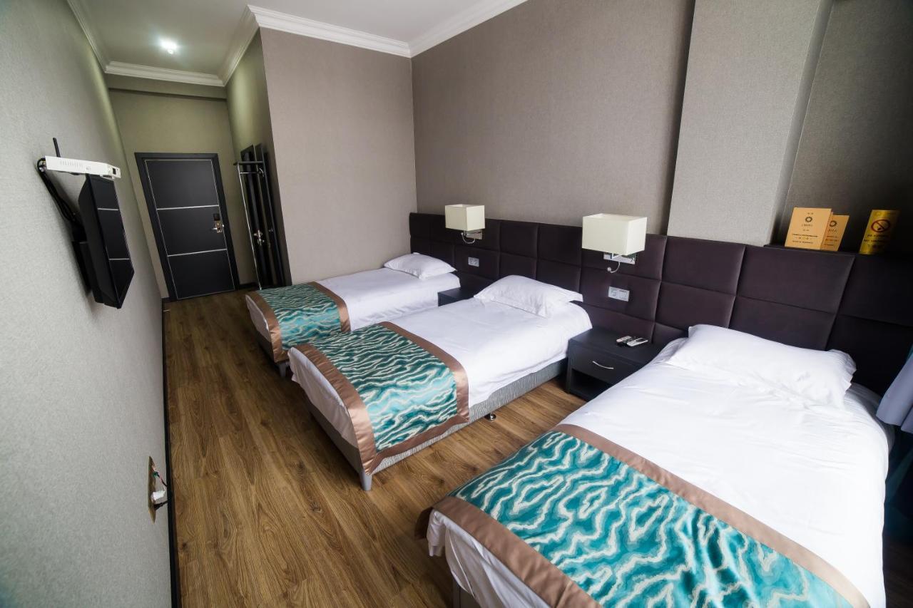 Golden Hotel بيشكيك المظهر الخارجي الصورة